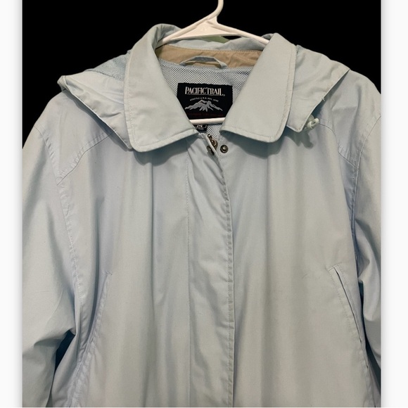 Ladies Pacific Trail lightweight jacket size M with hood great condition - Picture 2 of 8